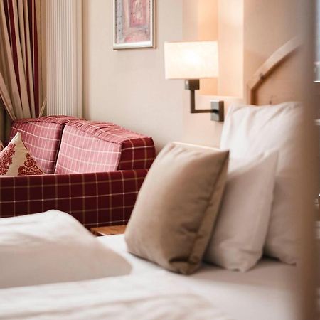 Hotel Waldhof แปร์กา ภายนอก รูปภาพ