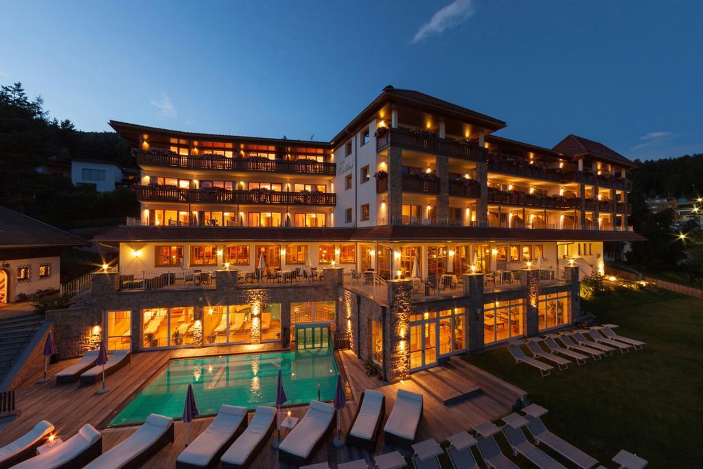 Hotel Waldhof แปร์กา ภายนอก รูปภาพ