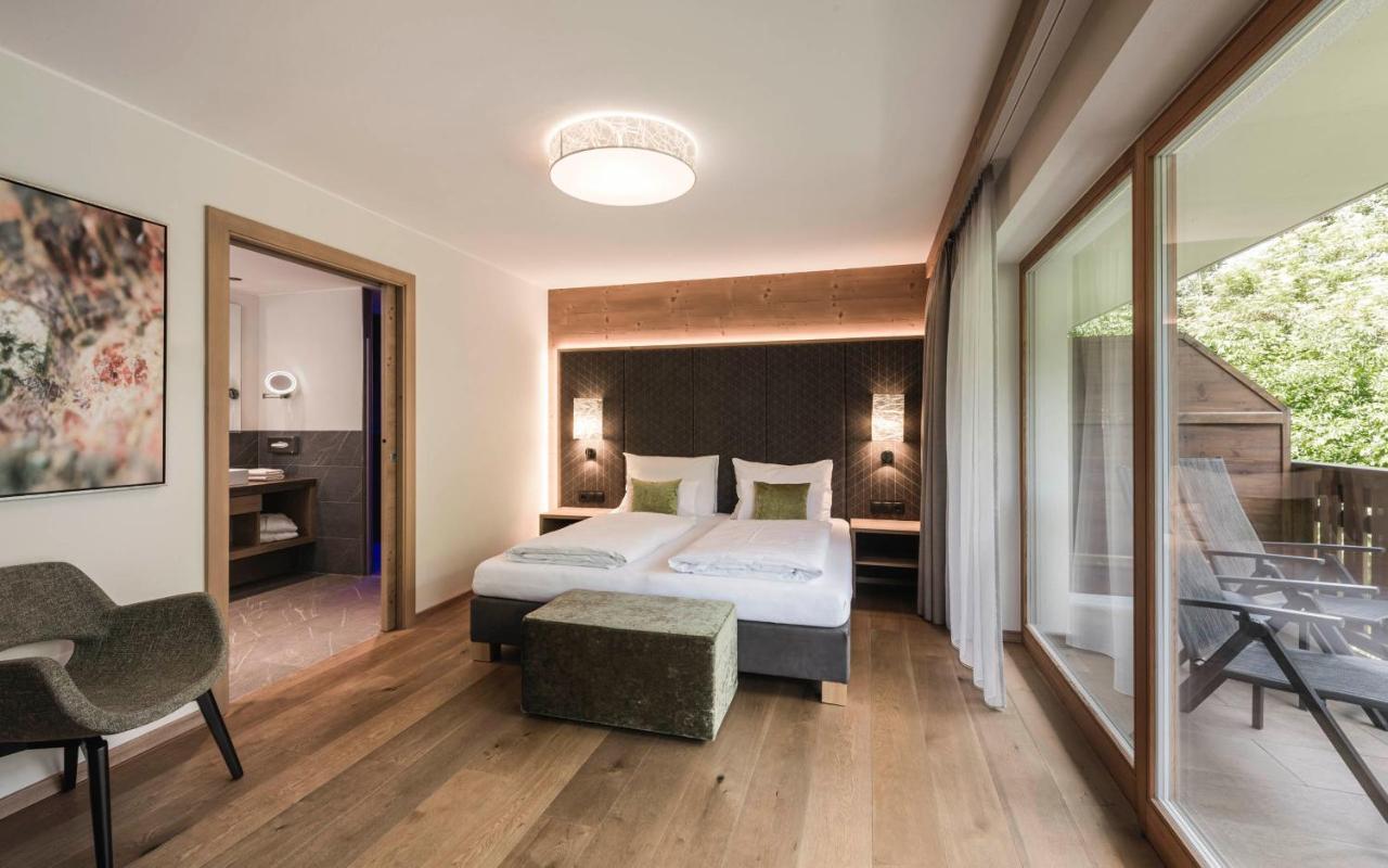 Hotel Waldhof แปร์กา ภายนอก รูปภาพ