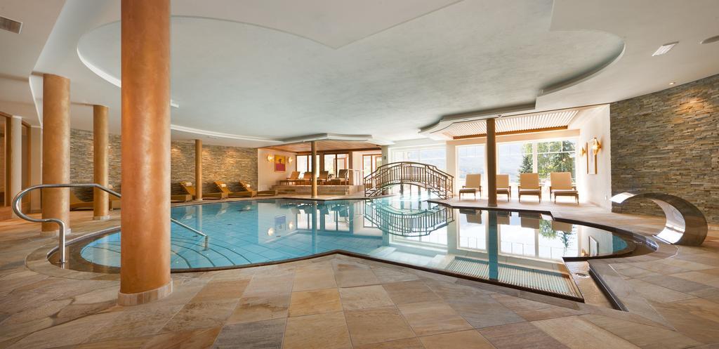 Hotel Waldhof แปร์กา ภายนอก รูปภาพ
