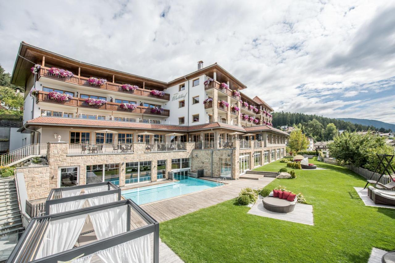 Hotel Waldhof แปร์กา ภายนอก รูปภาพ